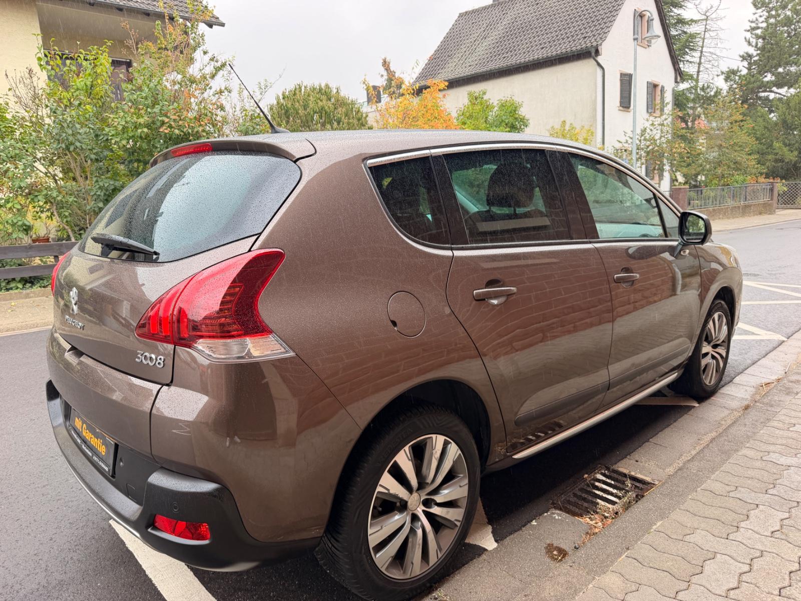 Peugeot 3008 Allure 1.6 16V Turbo Navi / Pano / Xenon