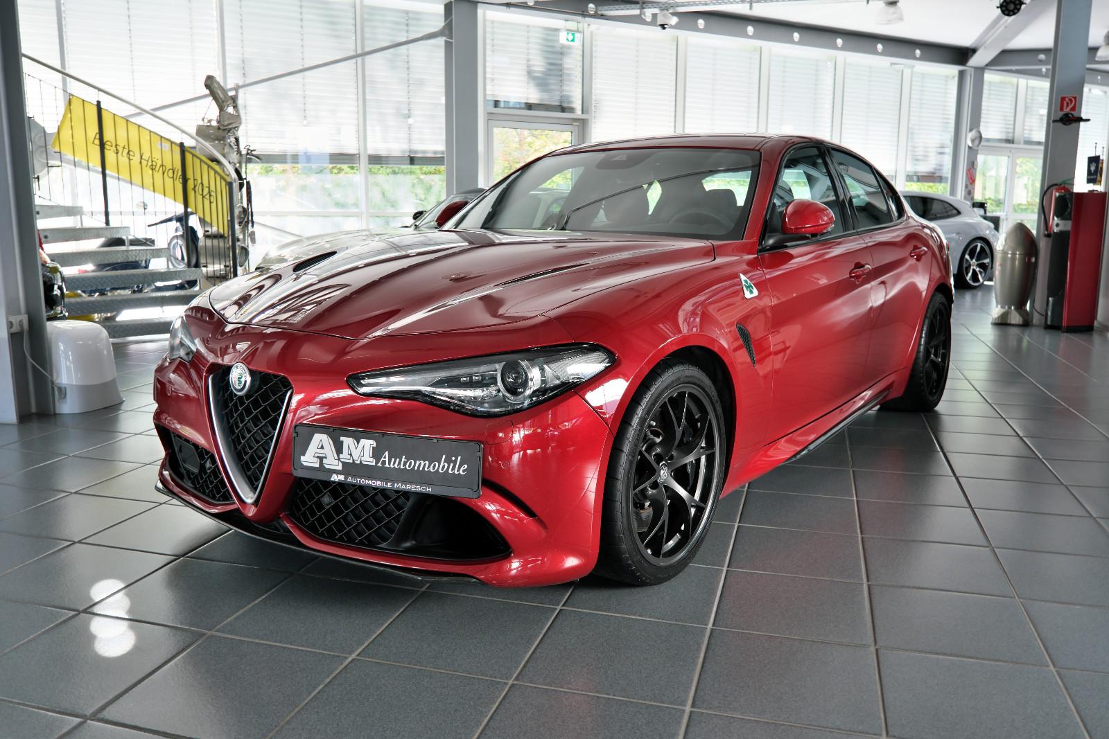 Alfa Romeo Giulia Quadrifoglio Rosso Competizione 1. Hand