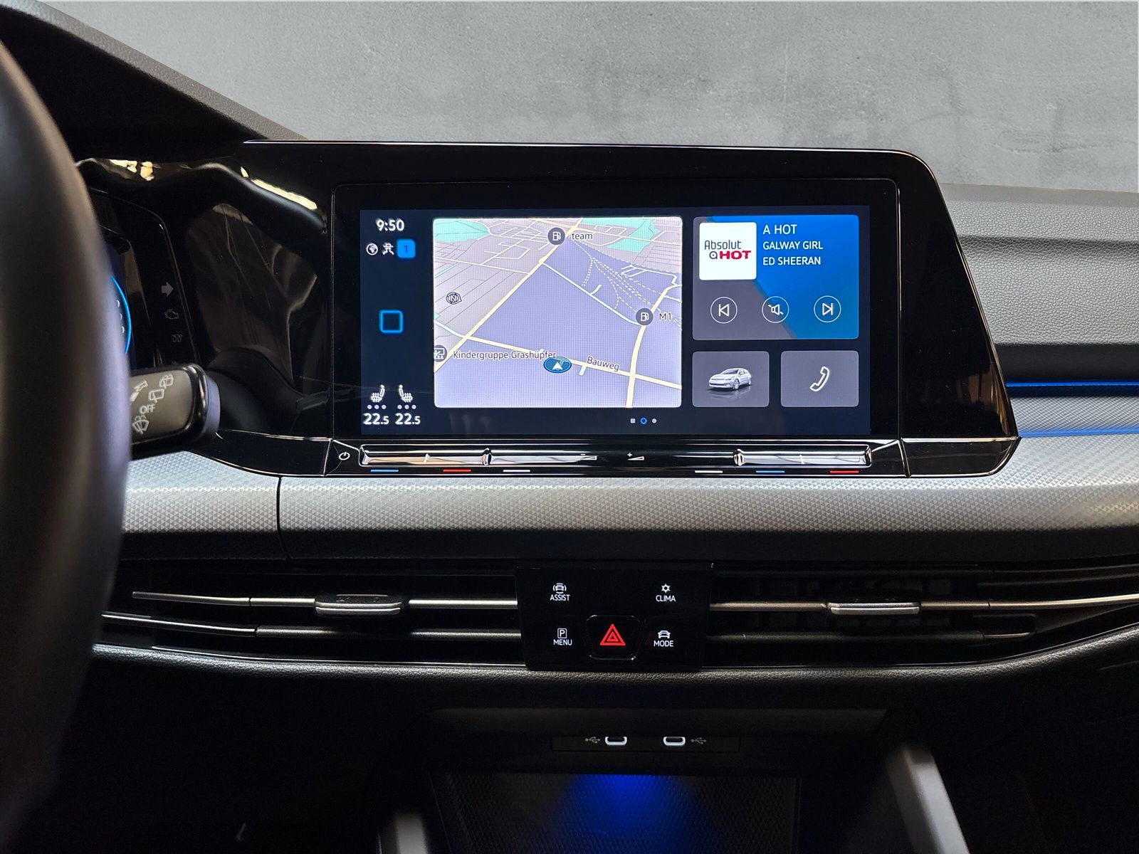 Fahrzeugabbildung Volkswagen Golf 1.5 eTSI Active AHK AppConnect SHZ