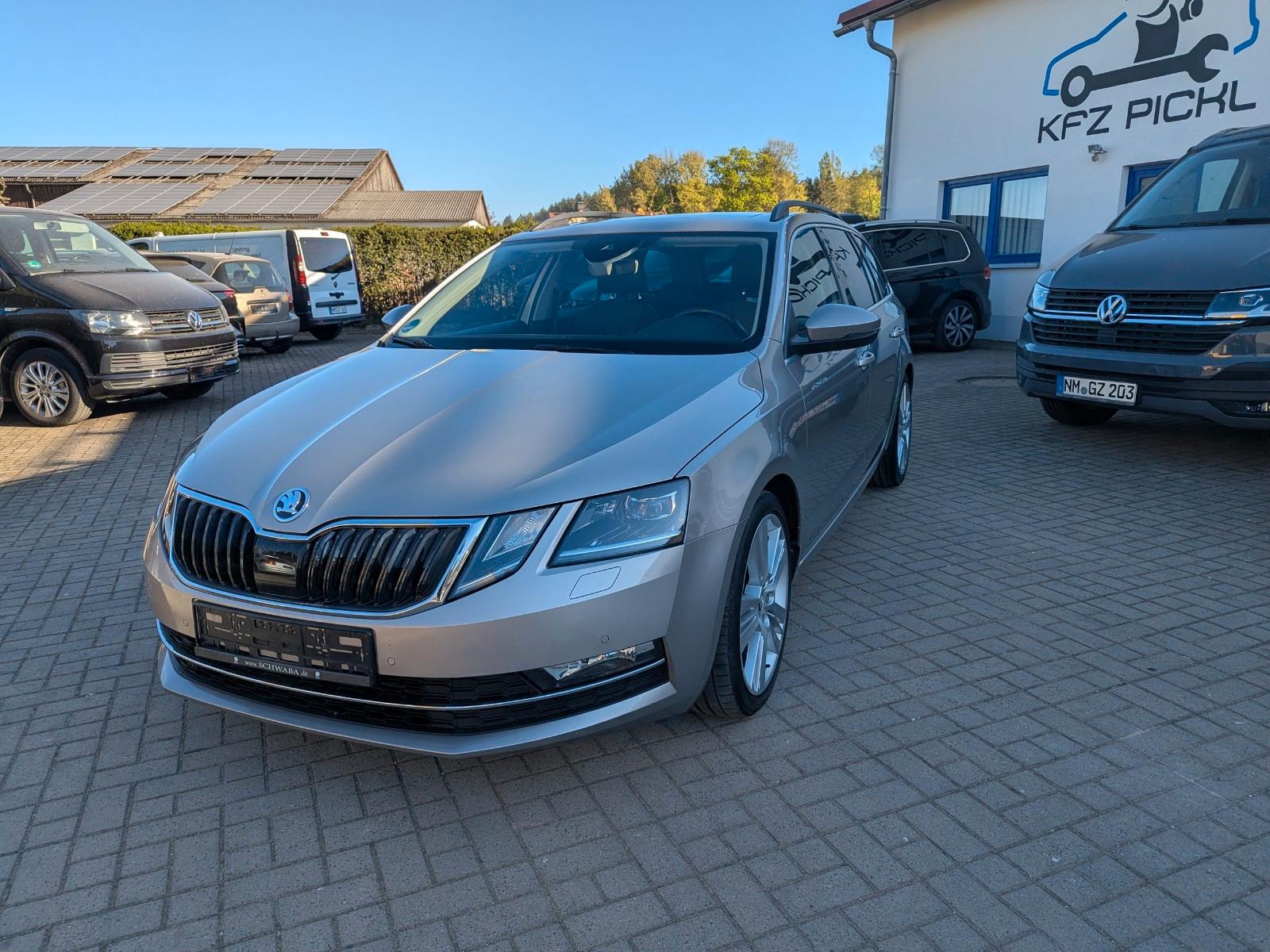 Skoda Octavia Combi Style 4x4 DSG,ACC, Standh,Panorama