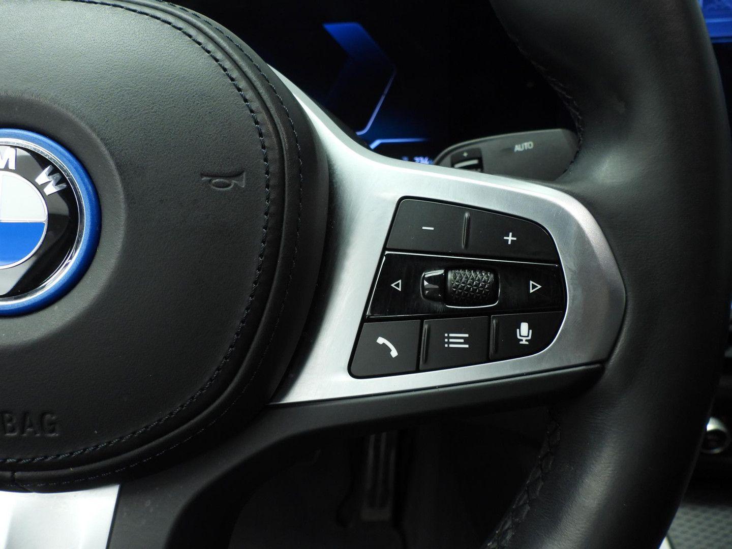 BMW i4 Gran Coupé eDrive40 M-Sportpakket LED n, миниатюра 15