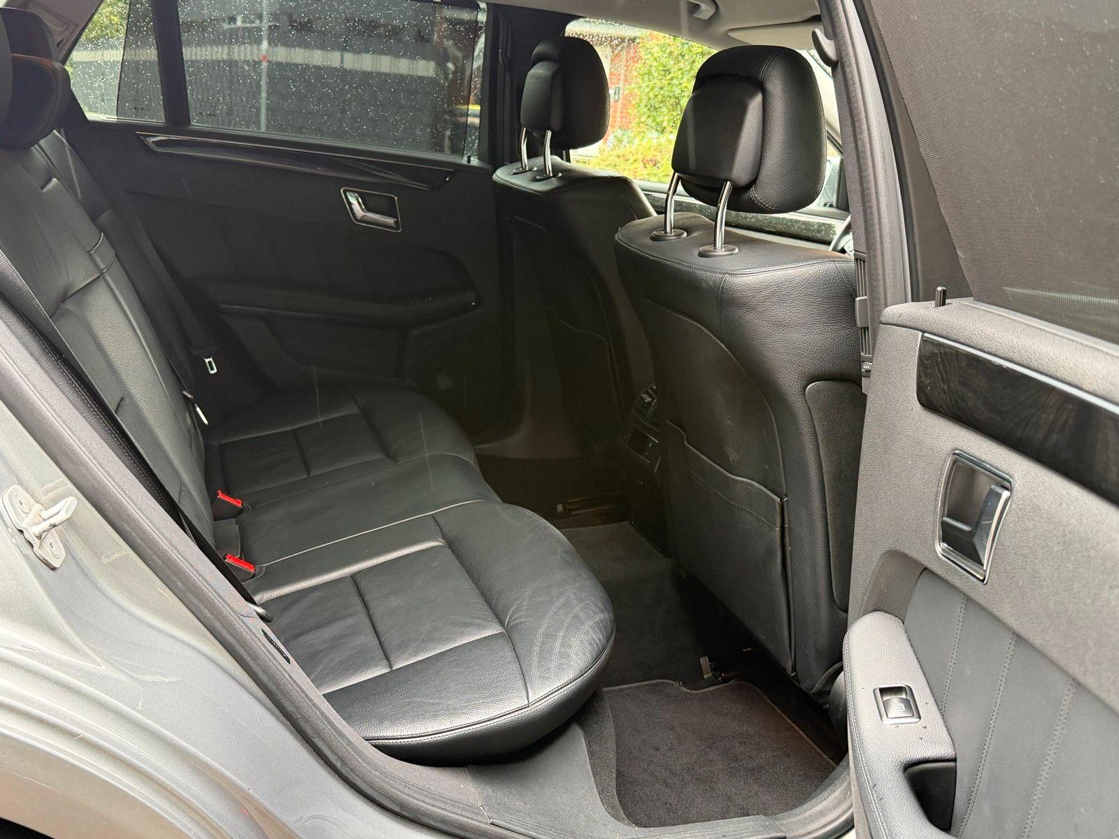 Mercedes-Benz 300 2011 — photo 6