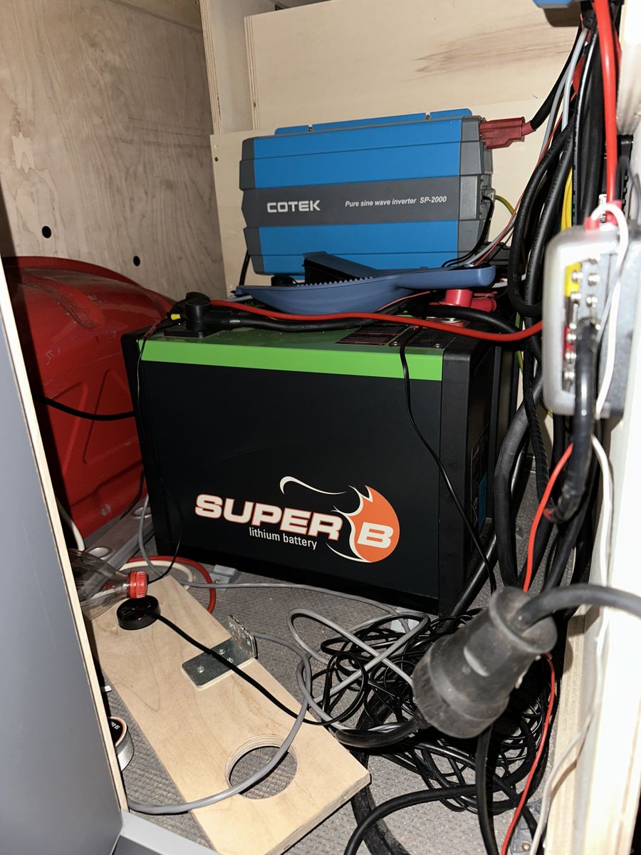 Fahrzeugabbildung Volkswagen Crafter 2.0 TDI Lang Hochdach CAMPER+KAM+AHK+2Hd