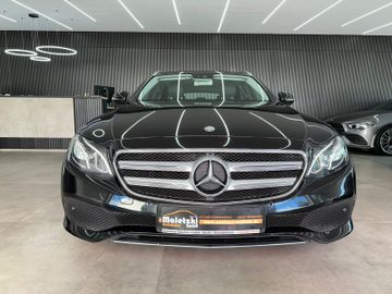 Mercedes E 220 - 2