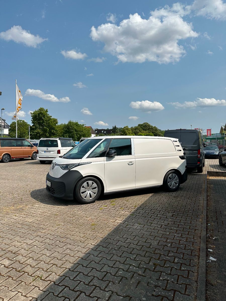 Volkswagen ID.Buzz Cargo 150 kW AHK Kamera H&R Gew. Fah foto 5