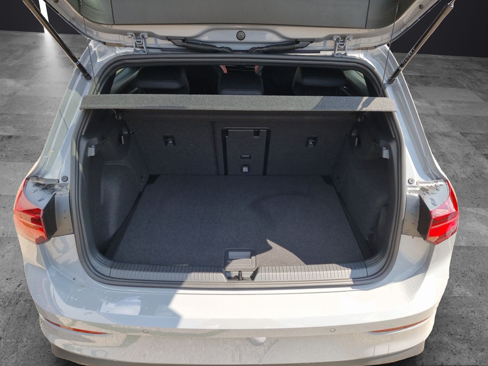 Fahrzeugabbildung Volkswagen Golf VIII GTI Clubsport Akrapovic Matrix Navi Pa