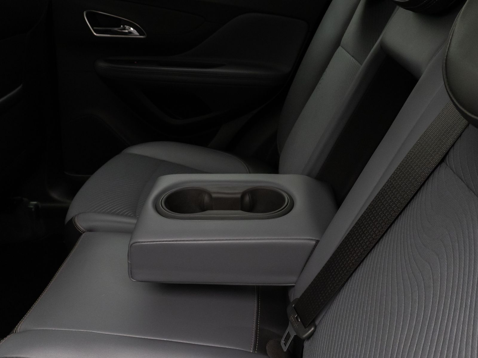 Fahrzeugabbildung Opel Mokka Innovation ecoFlex 4x4 Kamera Navi Bi-Xeno