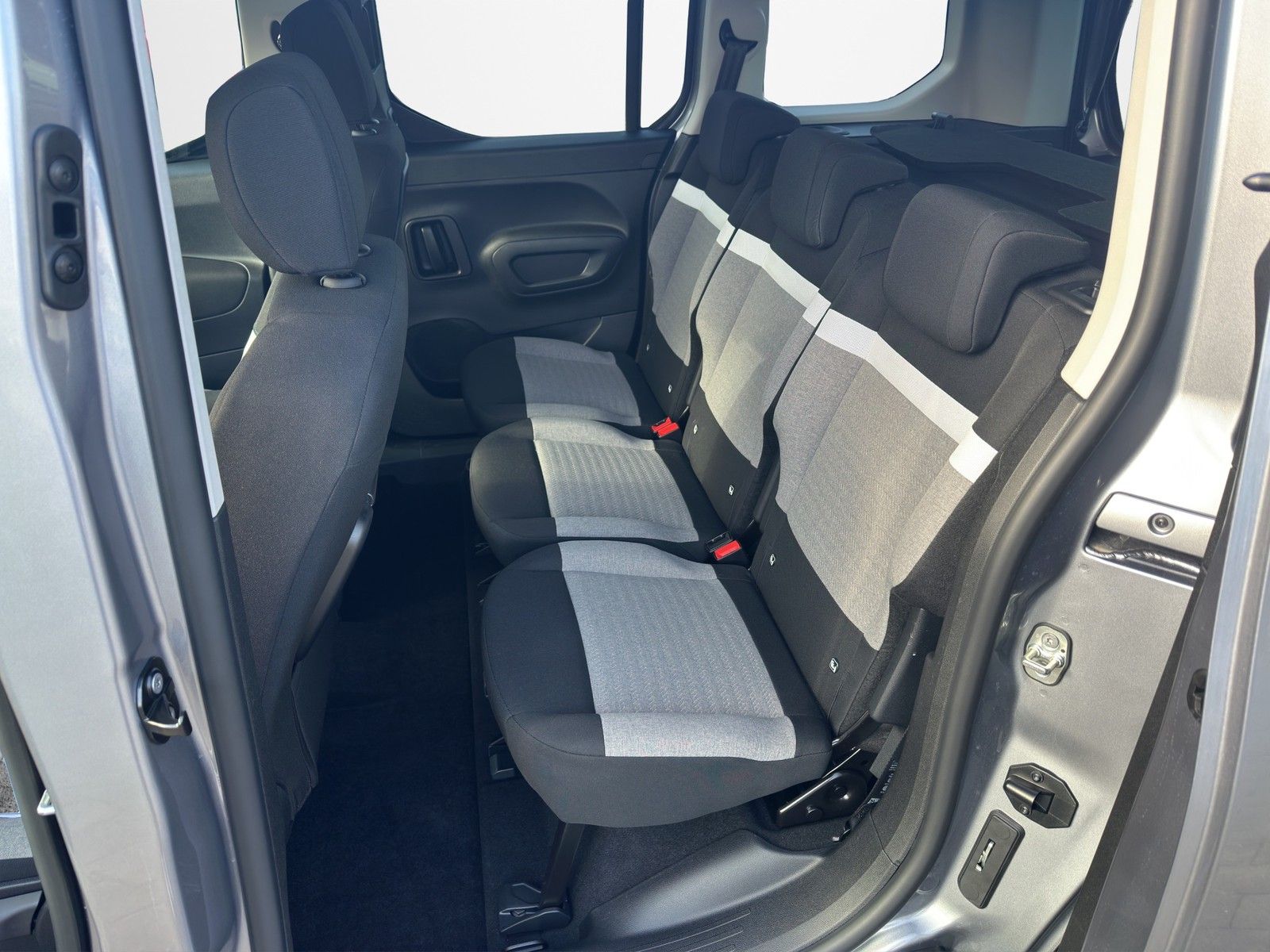 CITROEN Berlingo1.5 BlueHDi MPV Plus M / LED / KAMERA / - Image 15