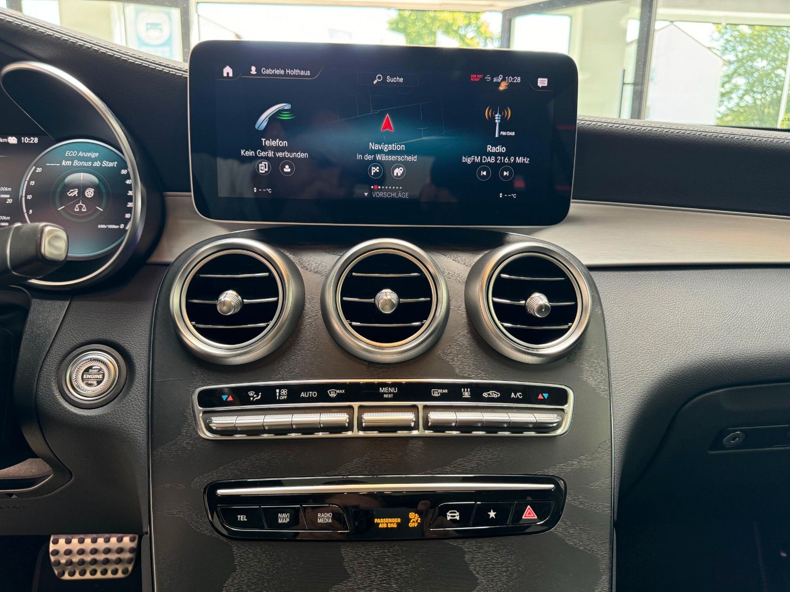 Fahrzeugabbildung Mercedes-Benz GLC 300de 4Matic AMG-Line*Pano*360°*LED*Virtual*