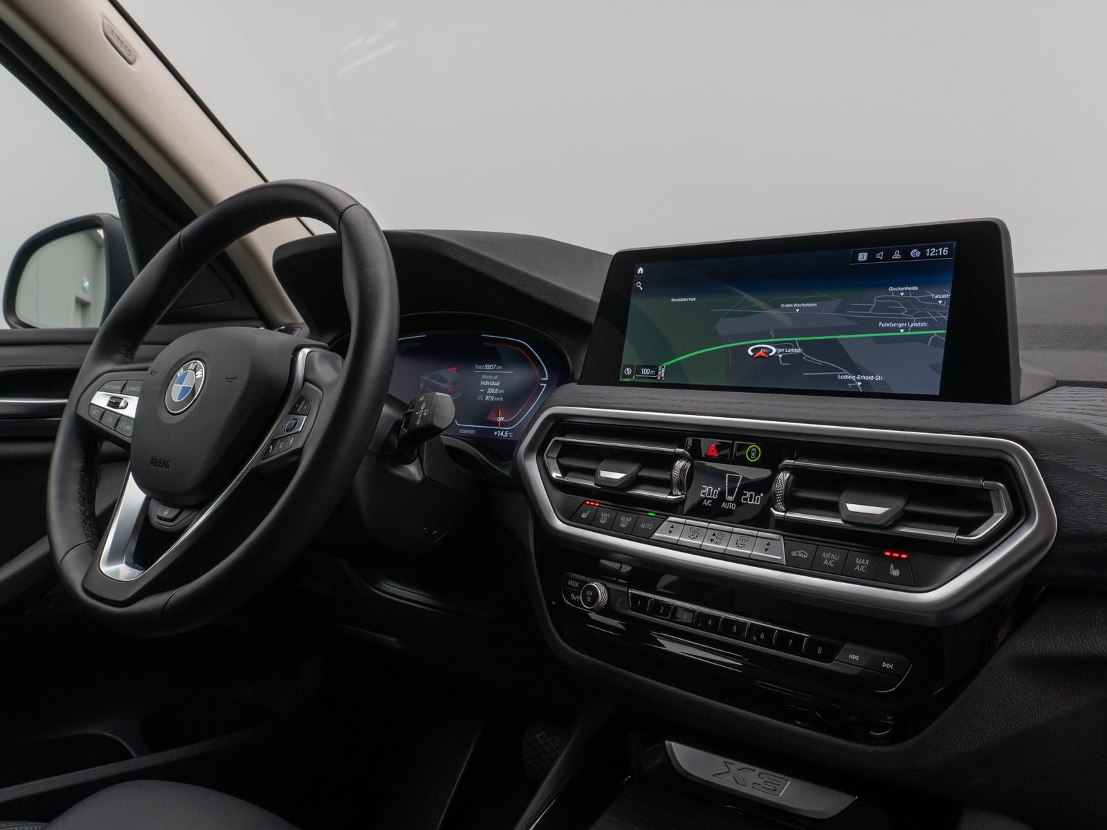 Fahrzeugabbildung BMW X3 xD20d Kamera DAB HiFi Lenkrhz AHK Alarm Sport
