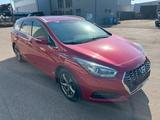 Hyundai i40 cw 1.6 CRDi Rückfahrkamera LED Scheinwerfer - Hyundai i40 aus 2019
