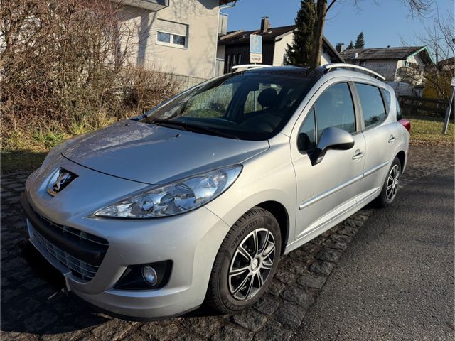 Peugeot 207 SW Tendance Pano-Dach TÜV Neu