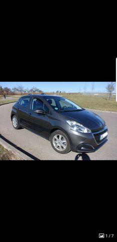 Peugeot 208 PureTech 82