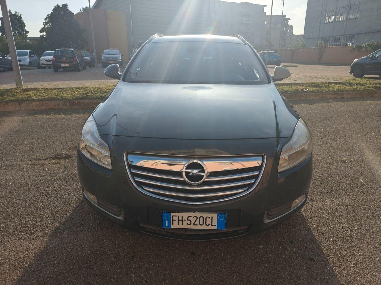 Opel Insignia 2013 — rear view