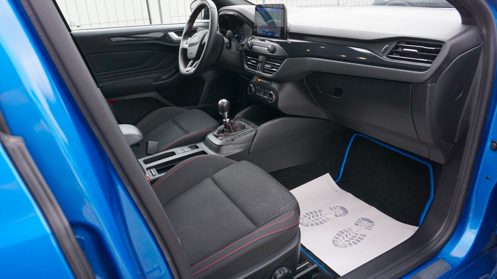 Fahrzeugabbildung Ford Focus Lim. ST-Line, Navi, LED, B&O Sound+WR