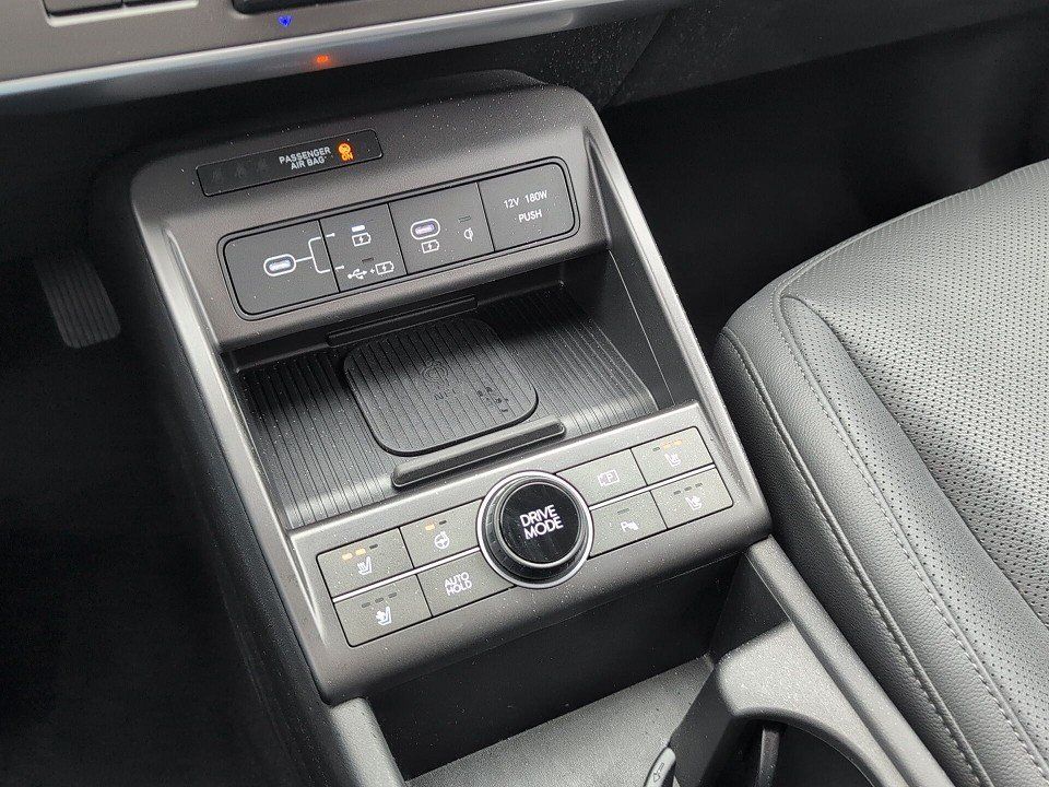 Fahrzeugabbildung Hyundai KONA EV 65kWh PRIME SITZ & ASSIS-P BOSE+360+NAV+