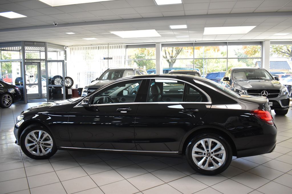 Mercedes-Benz C 300 d 4M 15 T/KM DISTR TOTW SPUR UNFALLFREI