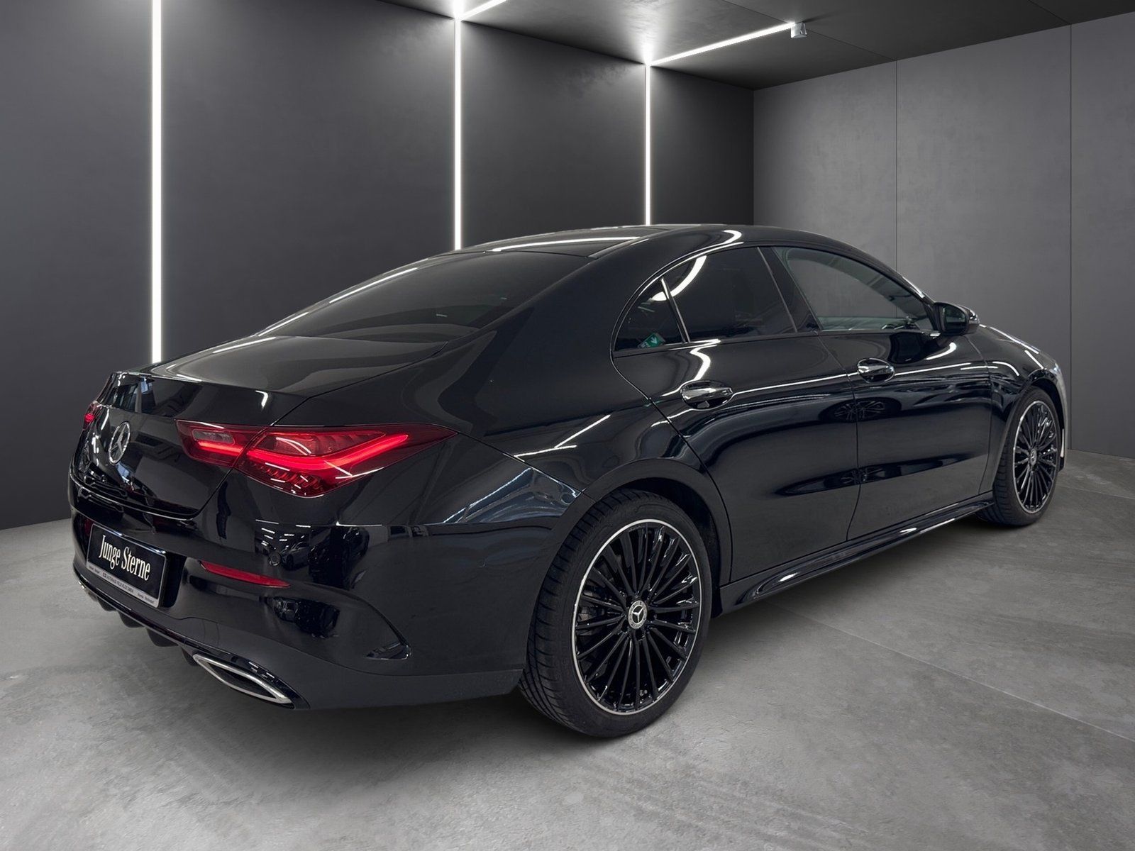 Fahrzeugabbildung Mercedes-Benz CLA 200 AMG*Pano*19'*Totwink*Led*Kamera*Carplay