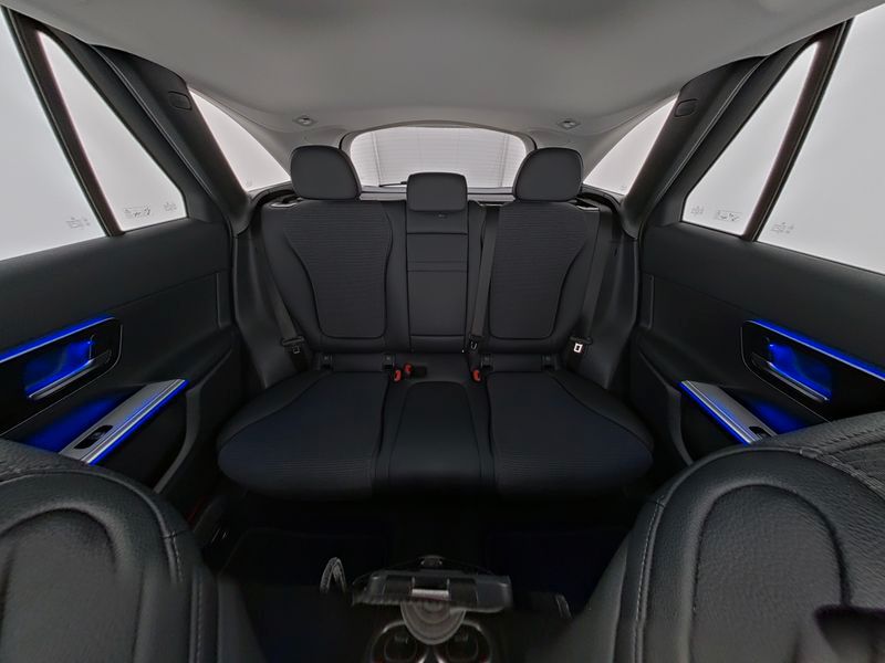 Fahrzeugabbildung Mercedes-Benz GLC 300 de 4M Avantgarde AHK+FahrassPak+AdvSound