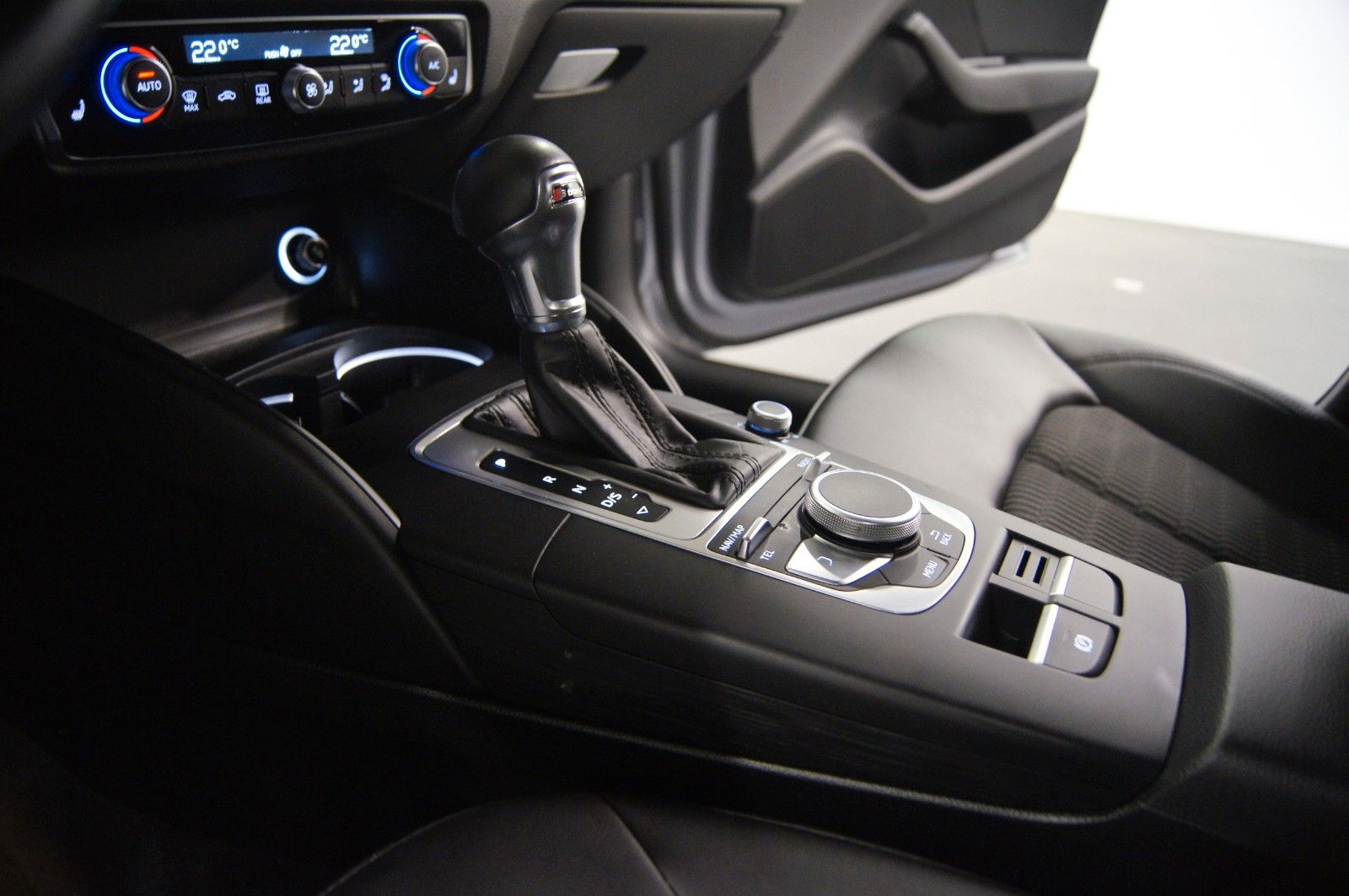 Audi A3 Sportback design|XENON|PDC|SHZ|DSG foto 4