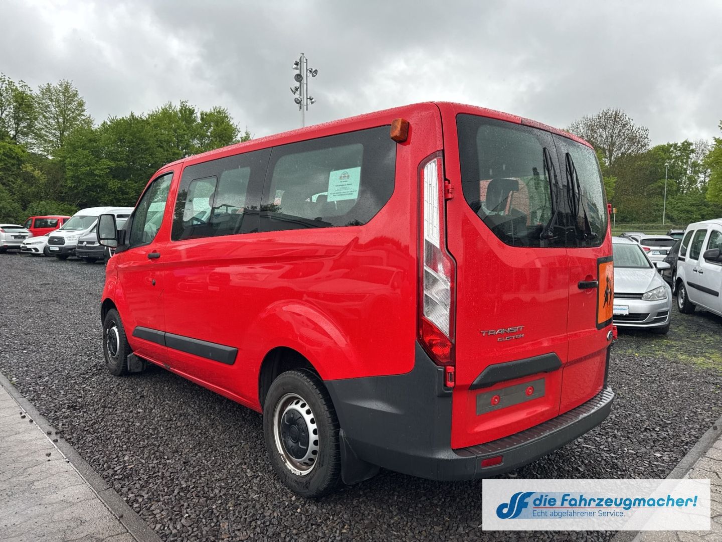 Fahrzeugabbildung Ford Transit Custom Kombi 300 L1 2.2 TDCi *1586 *EXPO