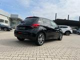 Peugeot 208 1.2 PureTech 110 Allure Navi Pano Sitzh. Alu - Peugeot 208 mit Schiebedach