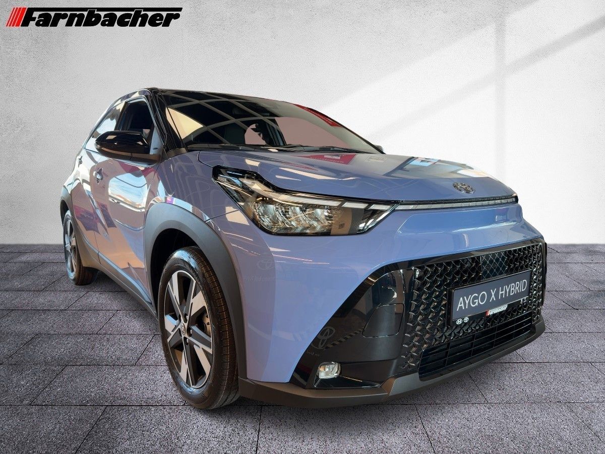 Fahrzeugabbildung Toyota 1,5 Hybrid Teamplayer *SHZ *RCAM *LED*
