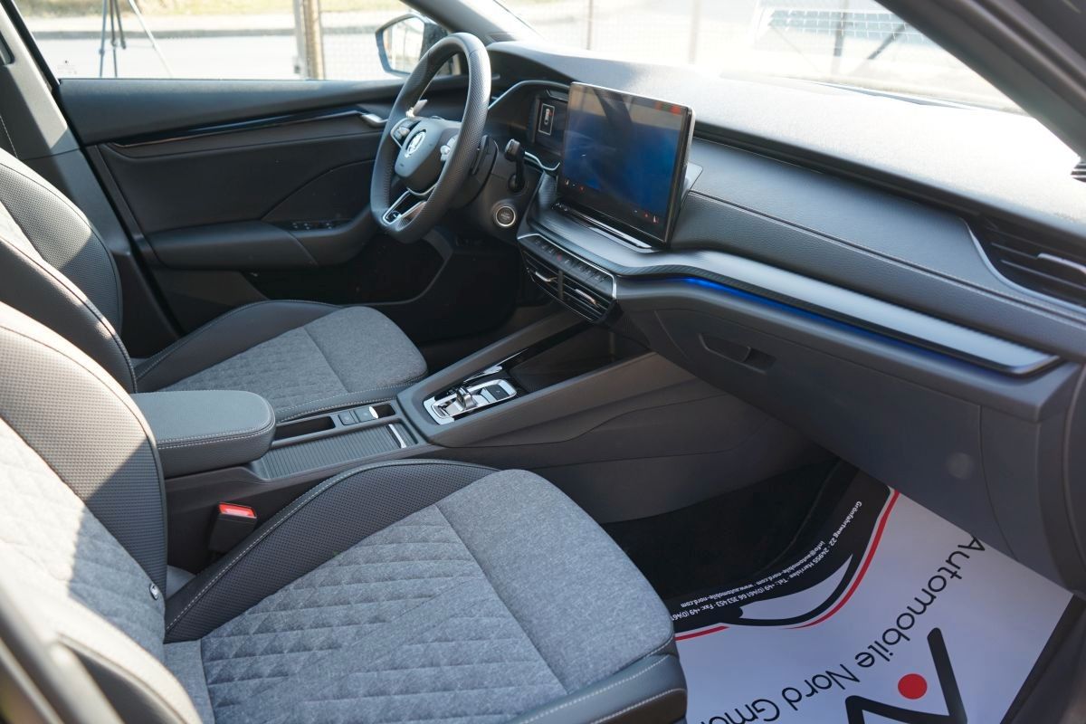 Fahrzeugabbildung SKODA Octavia Combi 2.0 TDI *Sportline Exklusive*