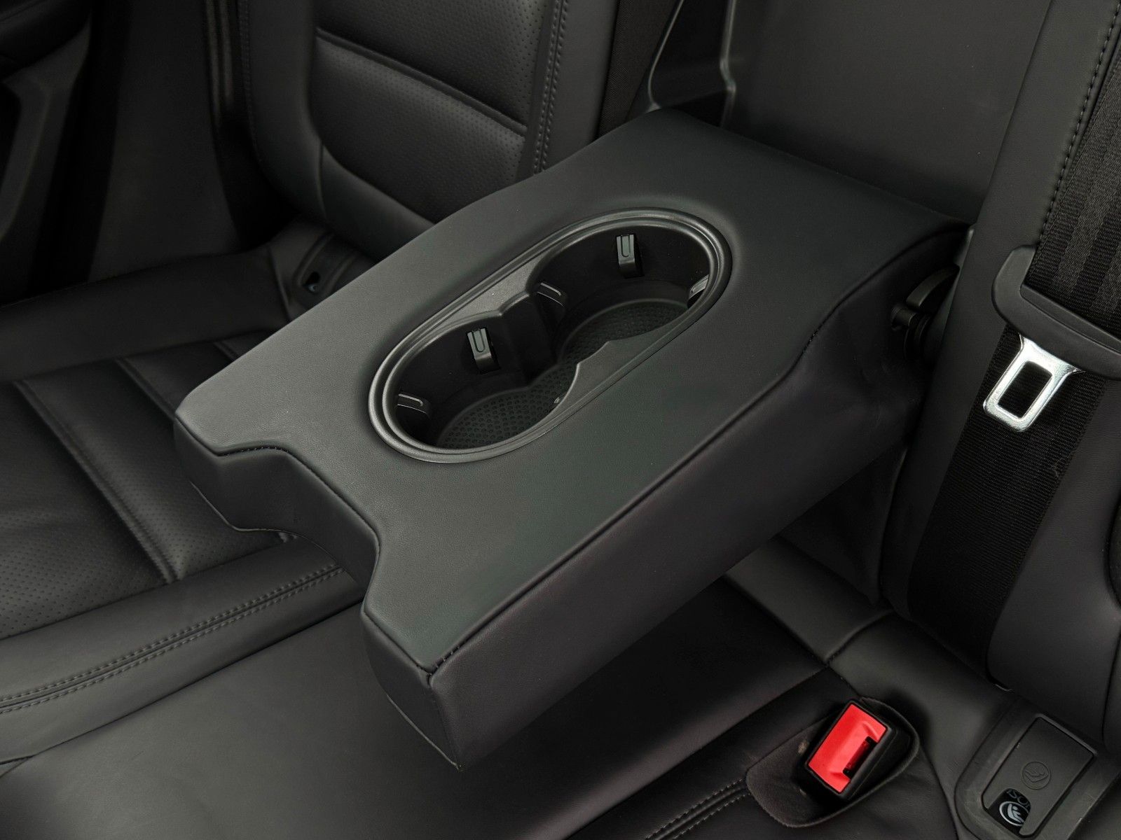 Fahrzeugabbildung Porsche Macan GTS PASM Chrono Carbon Pano Bose Std-HZG