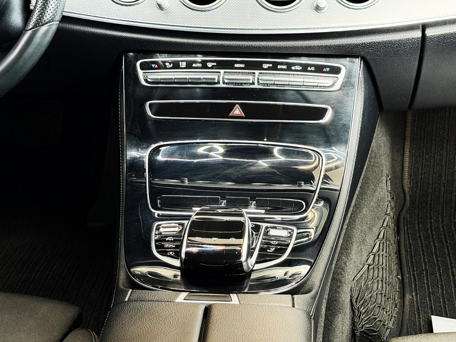 Mercedes-Benz E220d4Matic T9G-TRONIC+Burmester+ACC+LED+Rückfk.