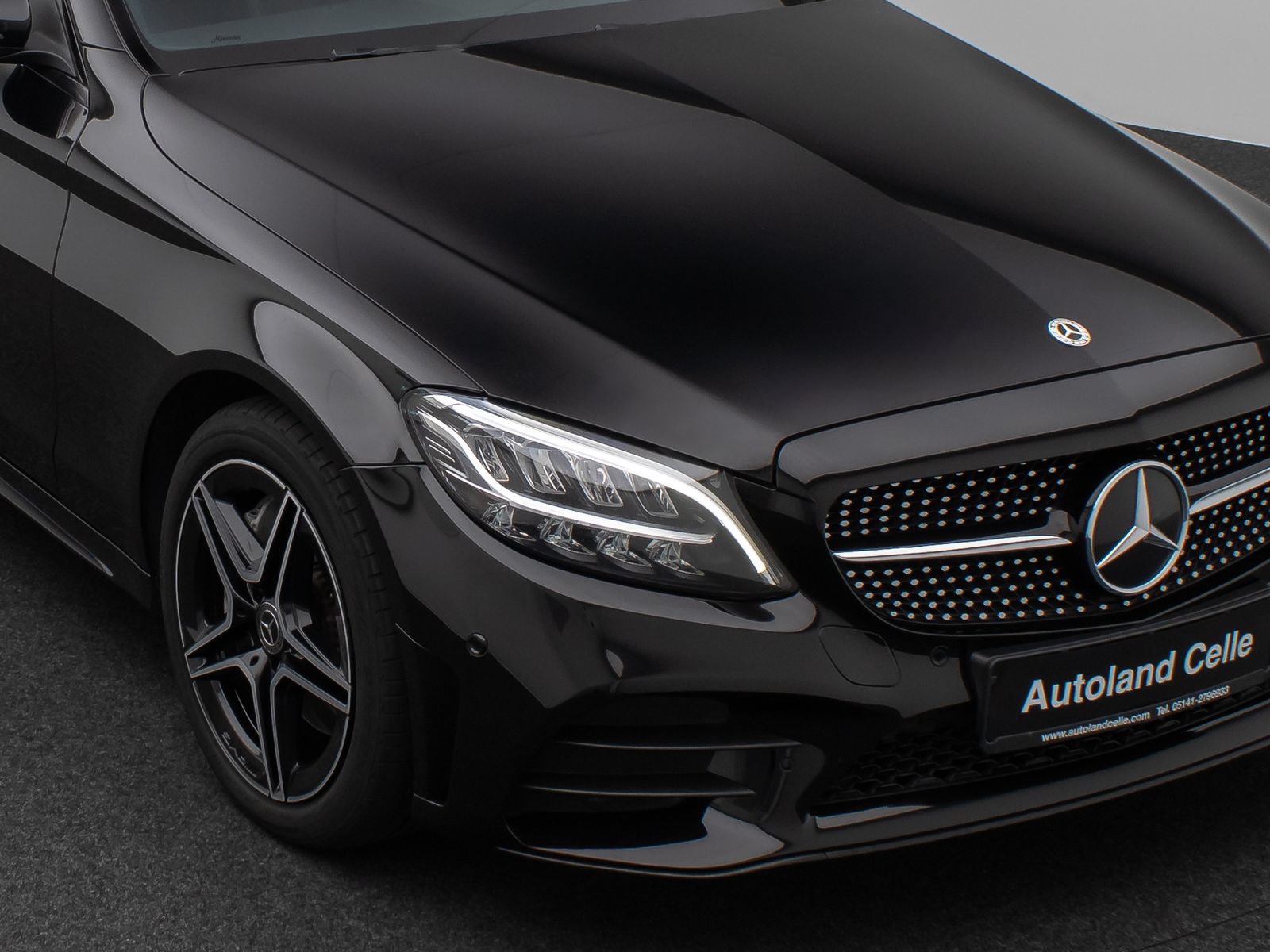 Fahrzeugabbildung Mercedes-Benz C 300d AMG Line 4Matic Kamera Burmester DAB