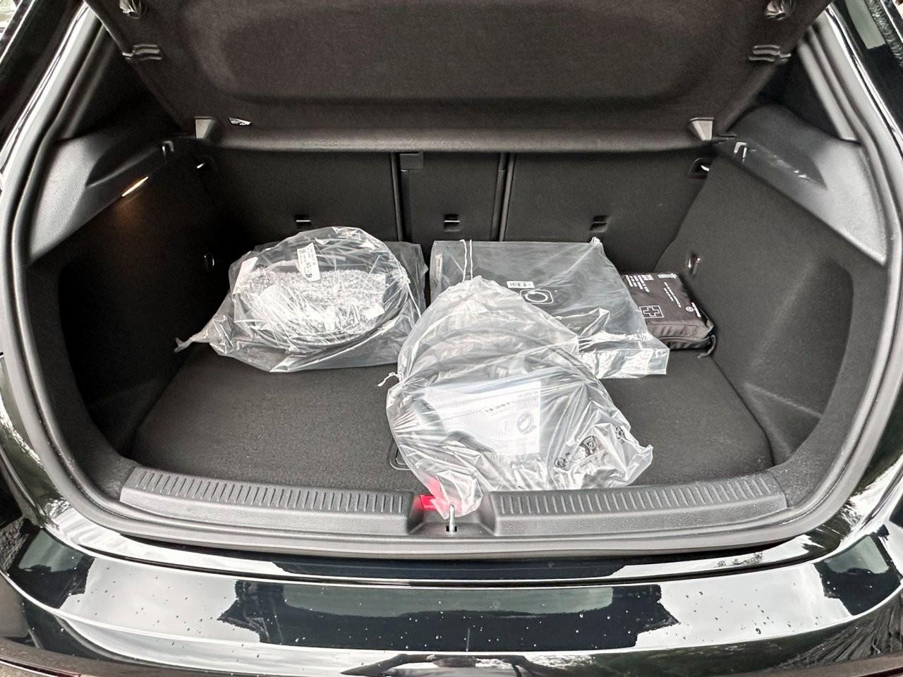 Mercedes-Benz A 250 e AMG Pano -Kamera -Ambiente -LED -Keyless