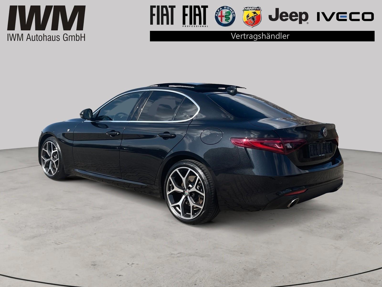 Alfa Romeo Giulia Lusso Ti Schiebedach 19" Bi-Xenon
