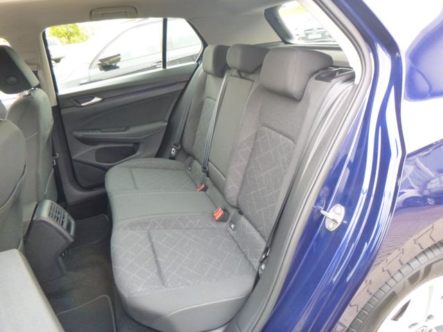 Fahrzeugabbildung Volkswagen Golf VIII 1,0 eTSI Life >AUT/NAV/LED/KAM/SHZ<