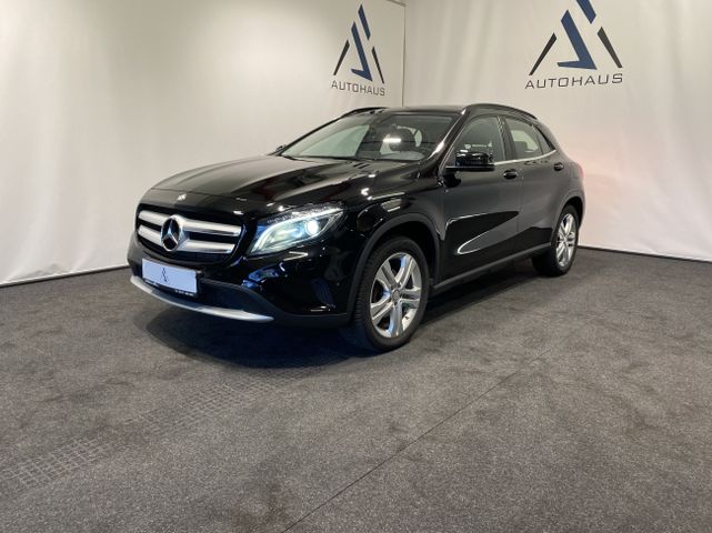 MERCEDES-BENZ GLA 180 Navi PDC SHZ Pano Bi-Xenon