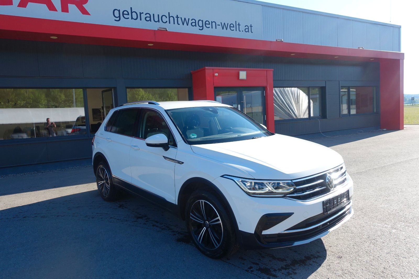 Volkswagen Tiguan 4Motion DSG*MATRIX*WEBASTO*AHK*EXP.17990 imagem 3