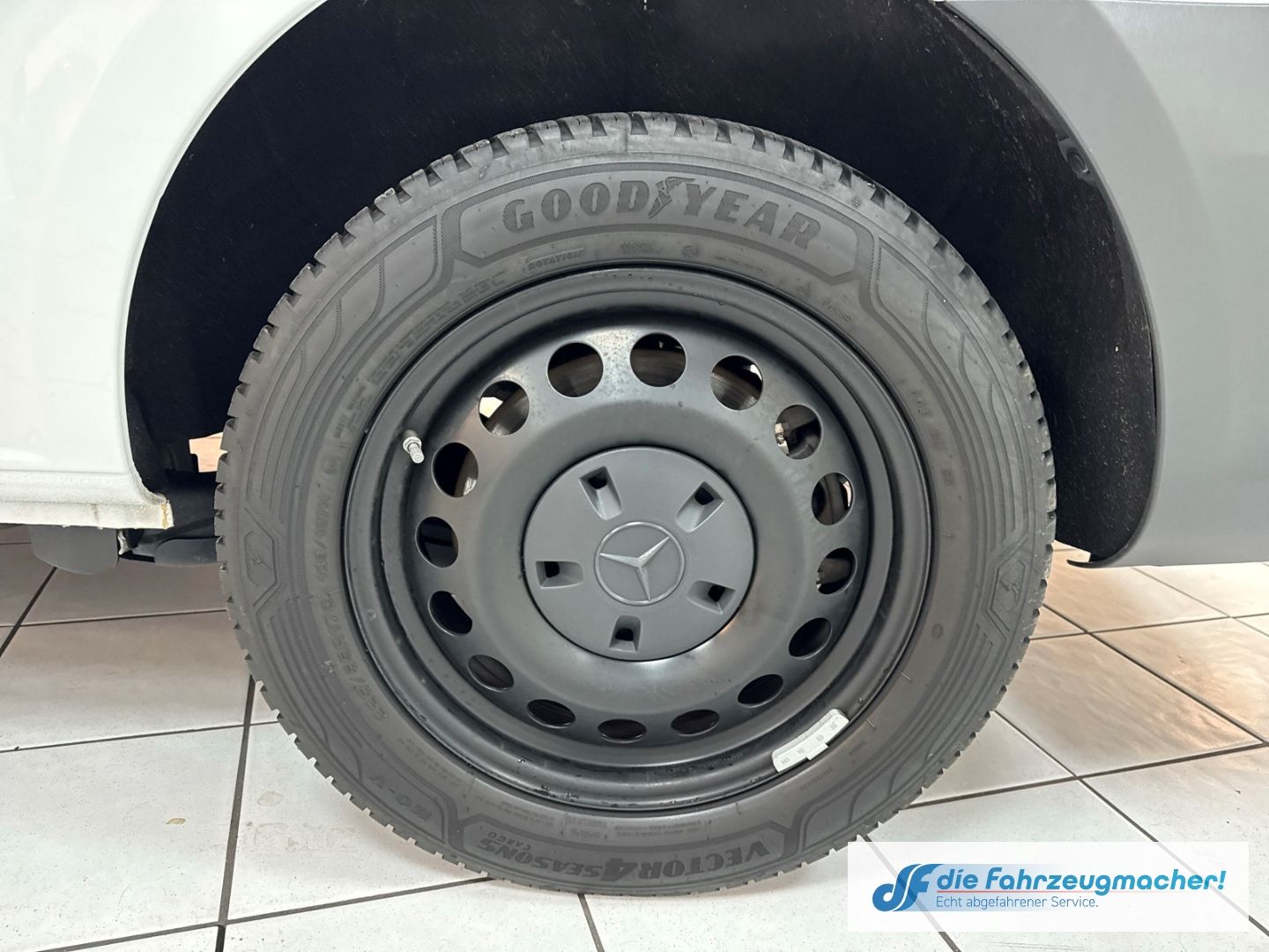 Fahrzeugabbildung Mercedes-Benz Vito Kasten 116 CDI RWD PRO lang Navi Apple CarP