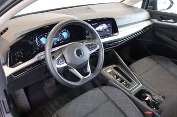 Volkswagen Golf VIII 2.0 TDI Life AID+ACC+KAM+CARPLAY