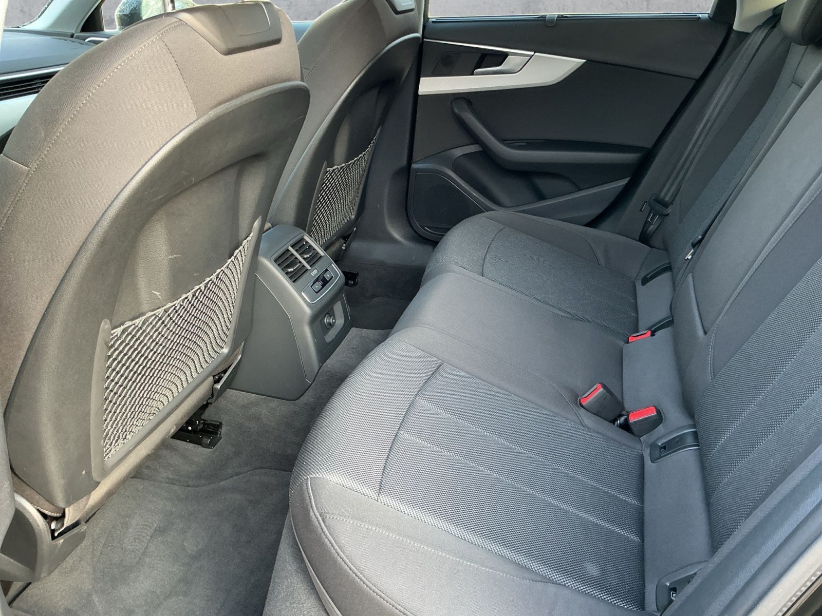 Audi A4 - Bild 16