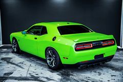 DODGE Challenger SRT 6.4l V8 - Unfallfrei - DE Modell