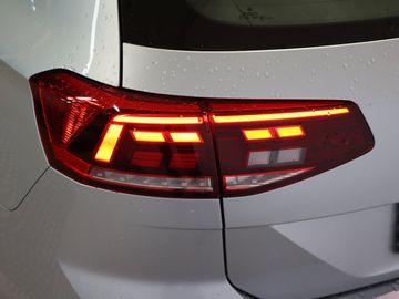 Volkswagen Passat Variant 1.5 DSG AHK LED  Kamera