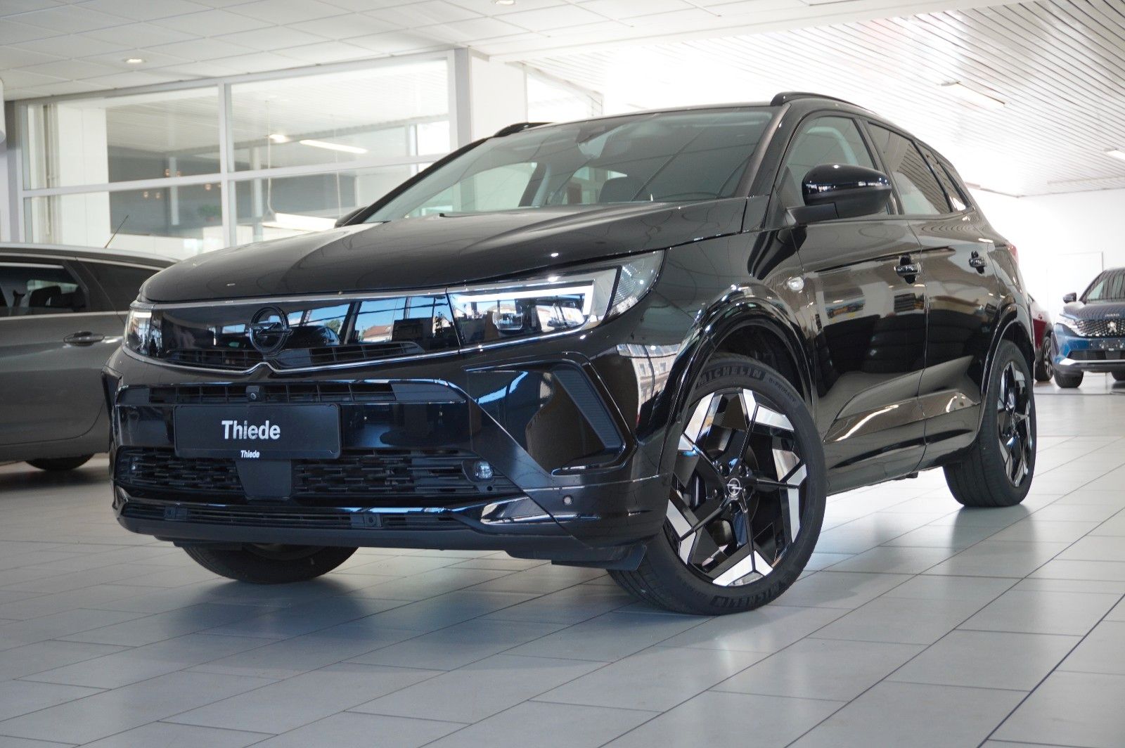 Fahrzeugabbildung Opel Grandland (X) 1.6T GSe HYBRID 4X4 NAVI/LED/SPORT
