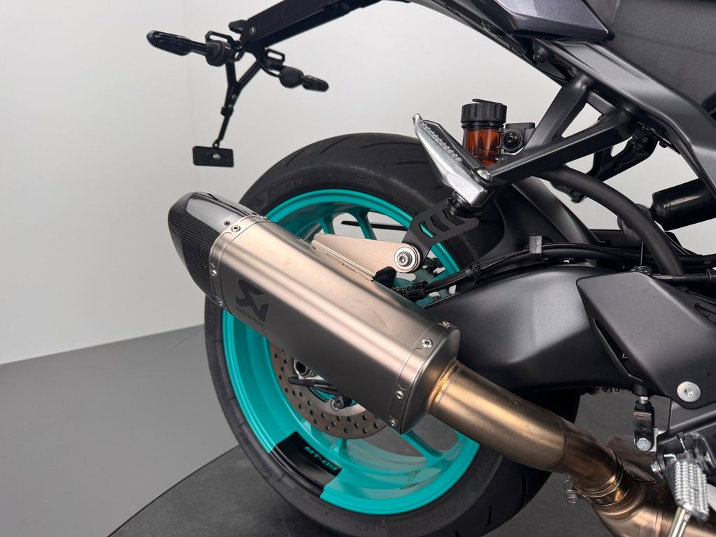 Fahrzeugabbildung Yamaha MT-09 *AKRAPOVIC *NEUWERTIG