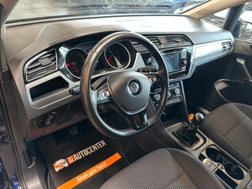 MYAUTOCENTER – Gebraucht- und Jahreswagen mit Werkstattservice in Pfaffenhofen Volkswagen Touran *1.HAND*Tempo*Klima*AHK*PDC*