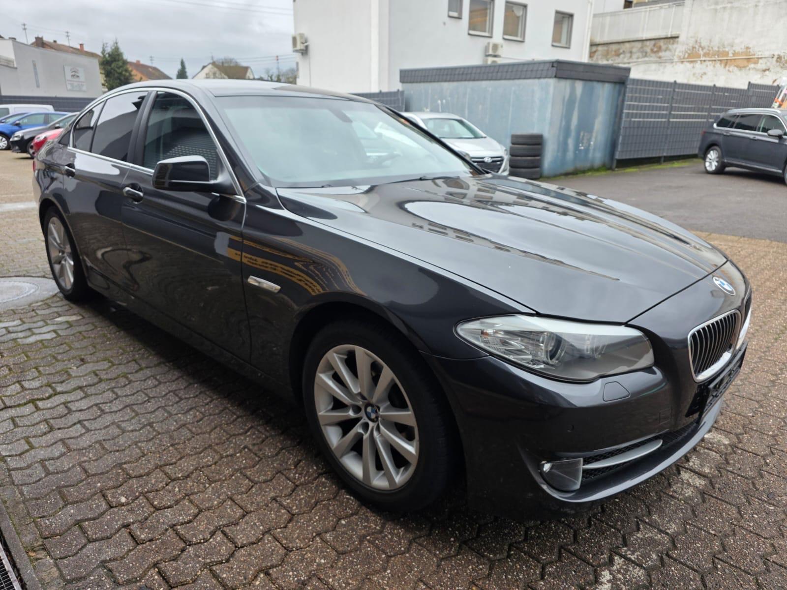 BMW 520D*LEDER*NAVI*BIXENON*PDC*KLIMAAUTO*EURO5