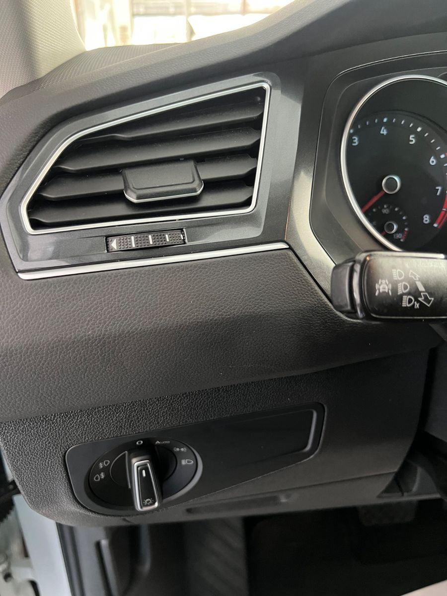 Fahrzeugabbildung Volkswagen Tiguan 1.4TSI DSG Comfortline *LED*NAVI* 1.HAND*