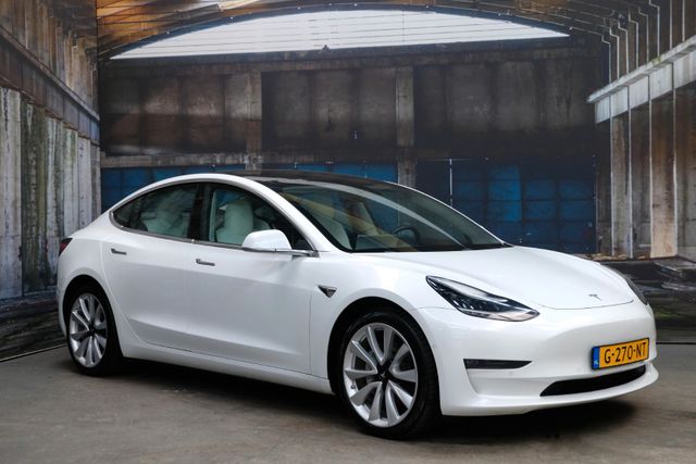 Tesla Model 3 Long Range Dual AWD*Weiss/Weiss*Pano*19"