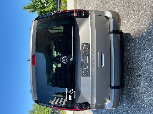 Fahrzeugabbildung Volkswagen Caddy Life Maxi Rollstuhltransport REHA