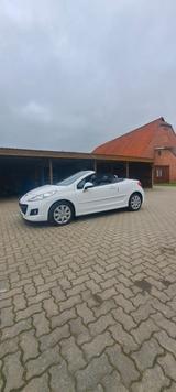 Peugeot 207 CC Roland Garros HDi FAP 110 Roland Garros - Peugeot 207 207cc mit Diesel-Antrieb