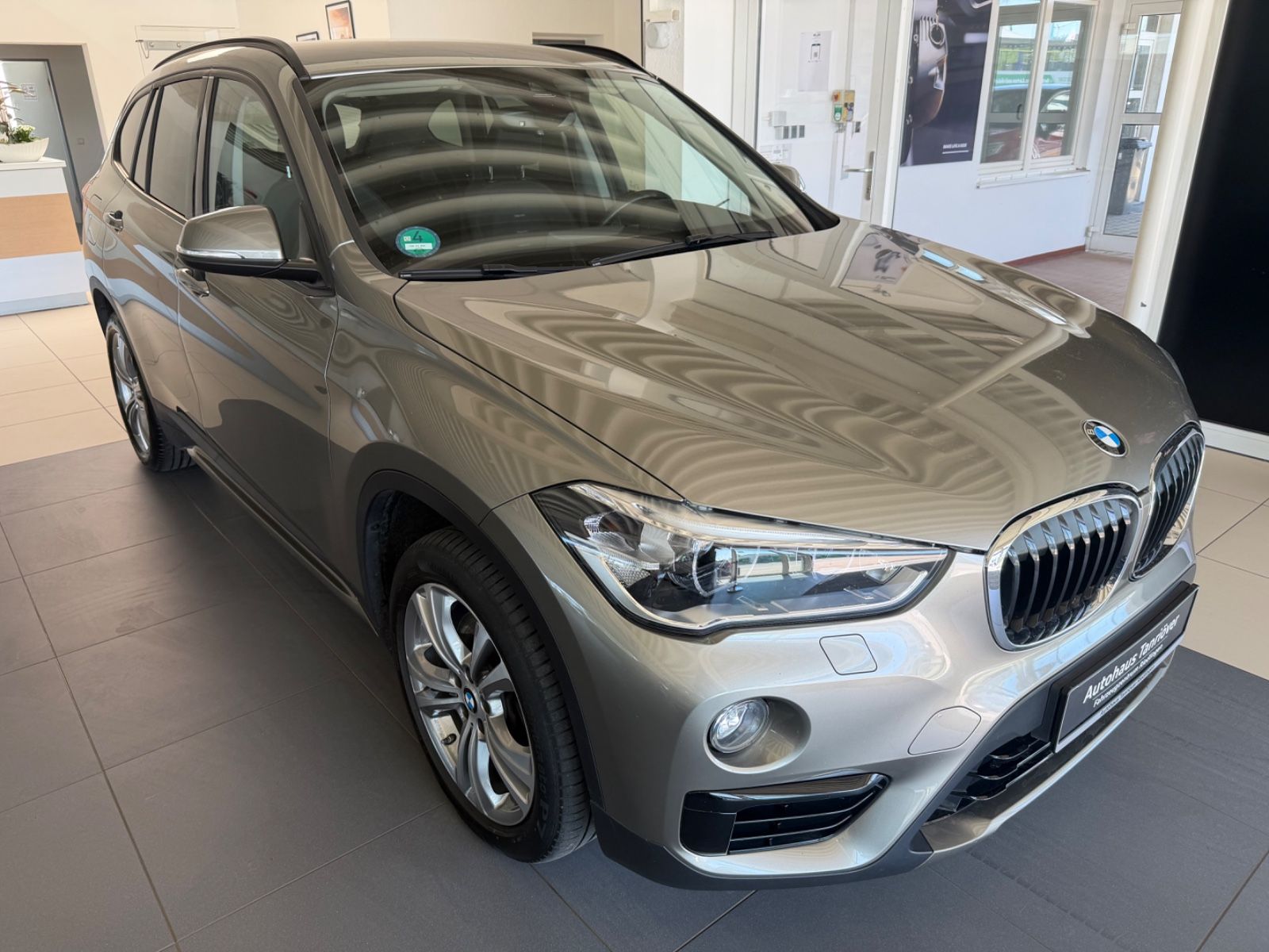 BMW X1 xDrive 20 d Sport Line Möglich foto 4